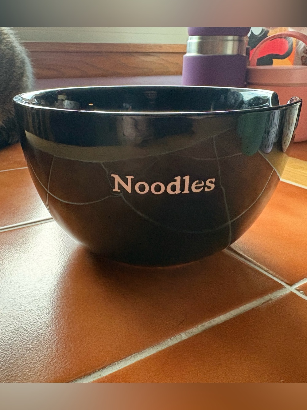 Black ceramic ramen noodles bowl